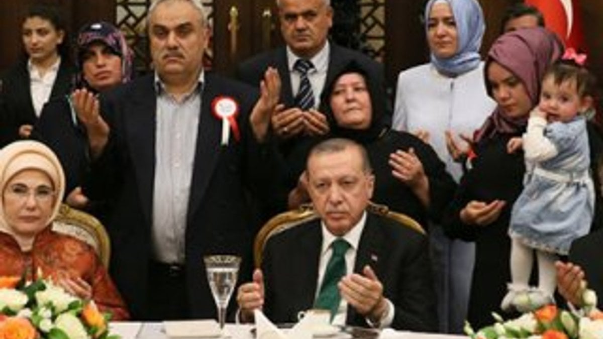 İlk iftarı şehit aileleriyle yapan Emine Erdoğan'dan Ramazan mesajı