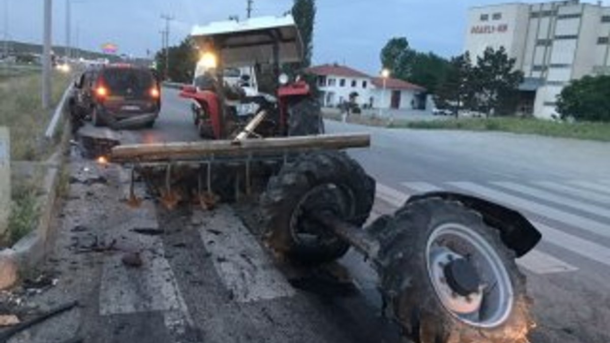 Çorum'da traktör ikiye ayrıldı: 4 yaralı
