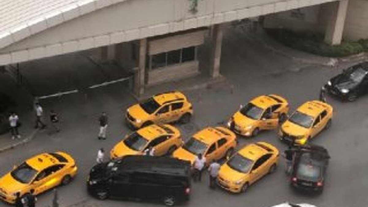 UBER şoförüne saldıran taksiciler gözaltında