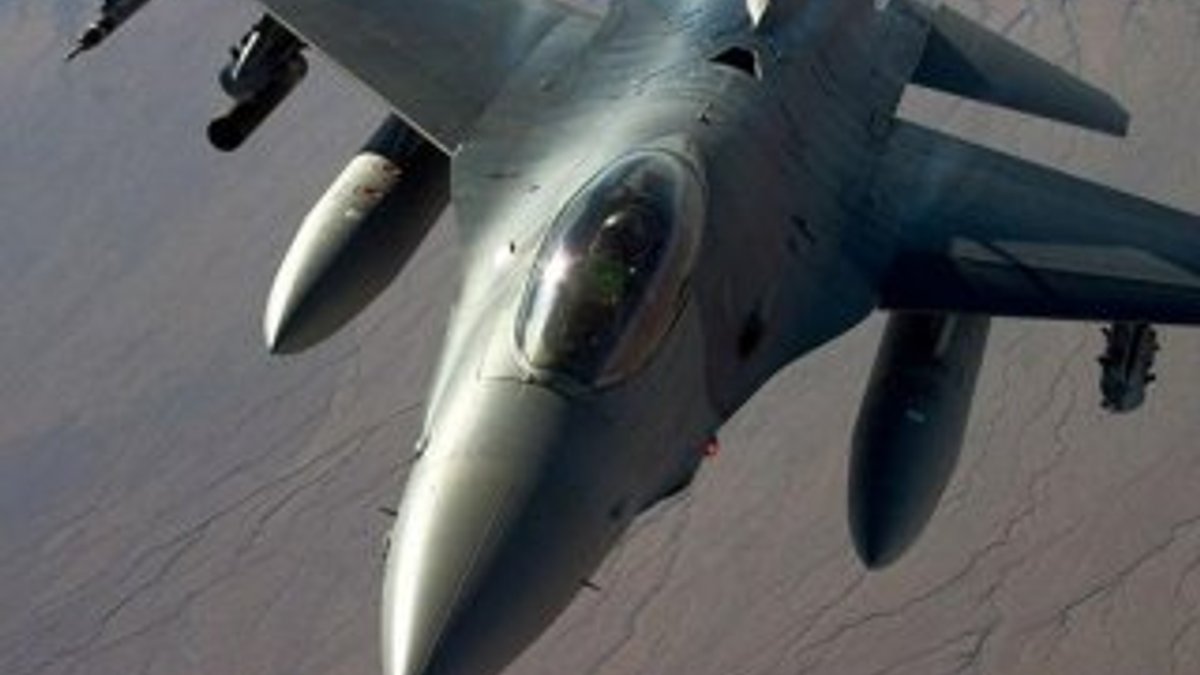 ABD Suriye'de İran üssünü vurdu