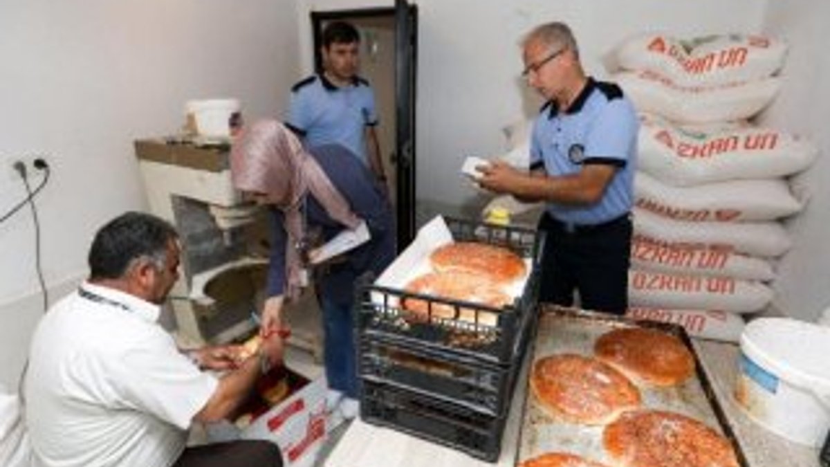 Garajda yapılan ramazan pideleri imha edildi