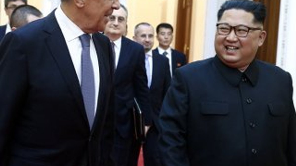 Lavrov Kim Jong ile bir araya geldi