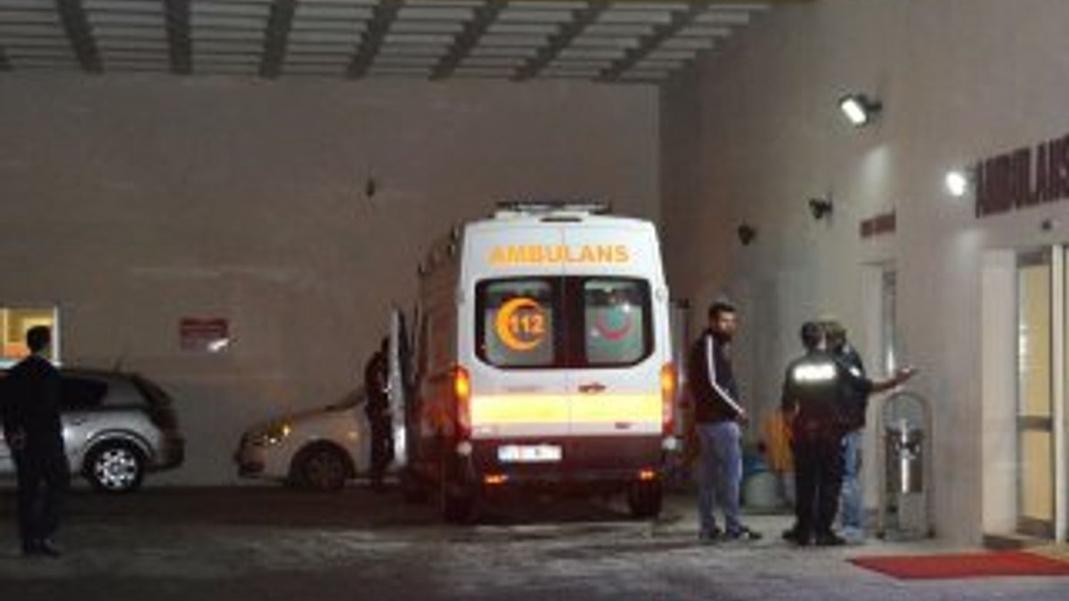 Bitlis'te polis minibüsü devrildi:16 yaralı