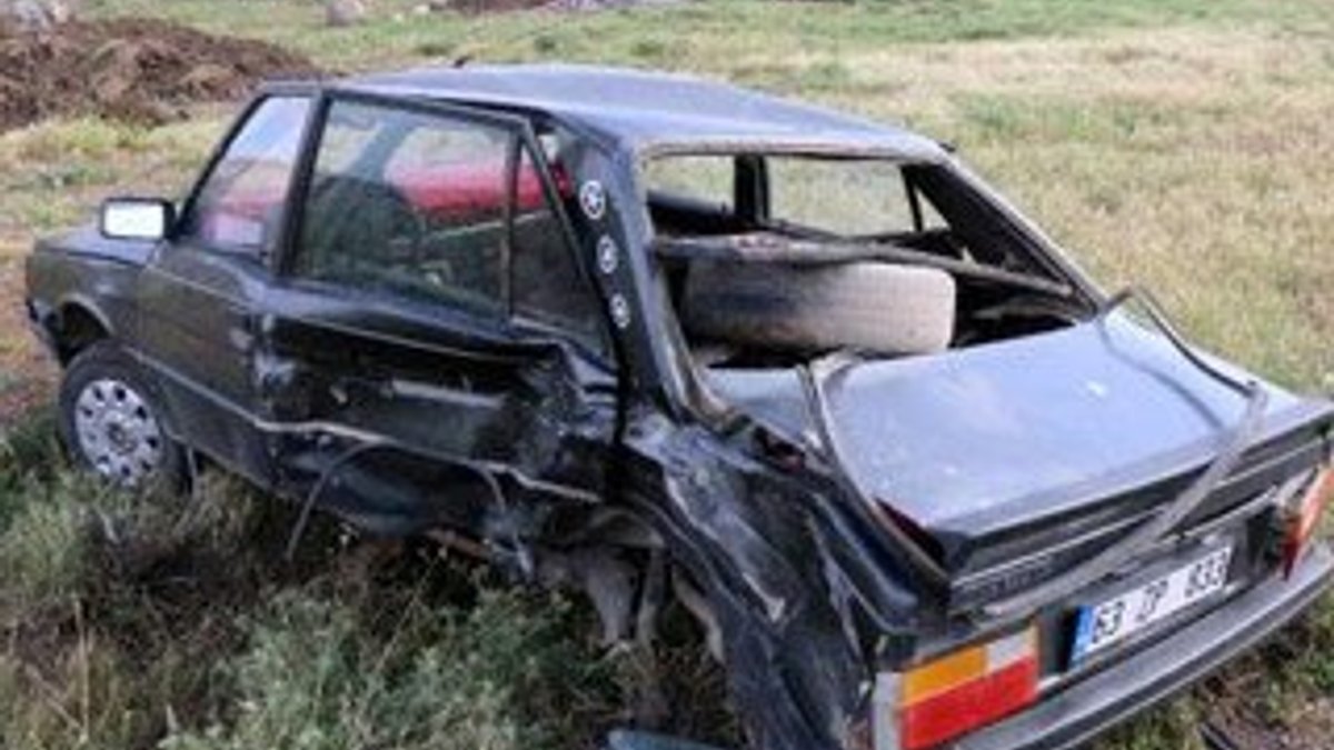 Şanlıurfa'da küçük çocuğun kullandığı otomobil kaza yaptı