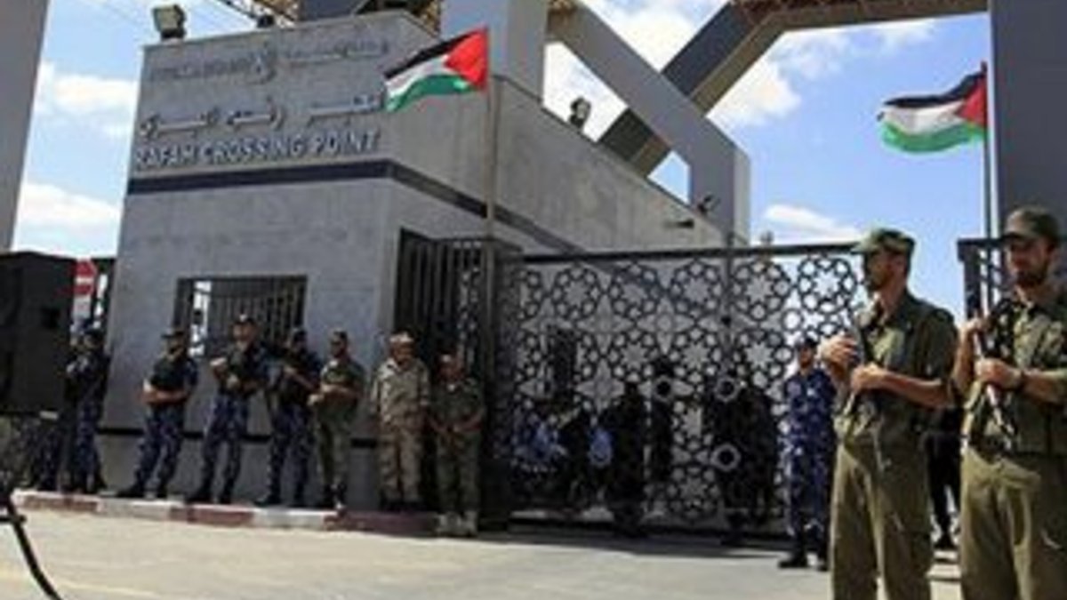 Refah Sınır Kapısı'nda teknik arıza: Geçişler durdu