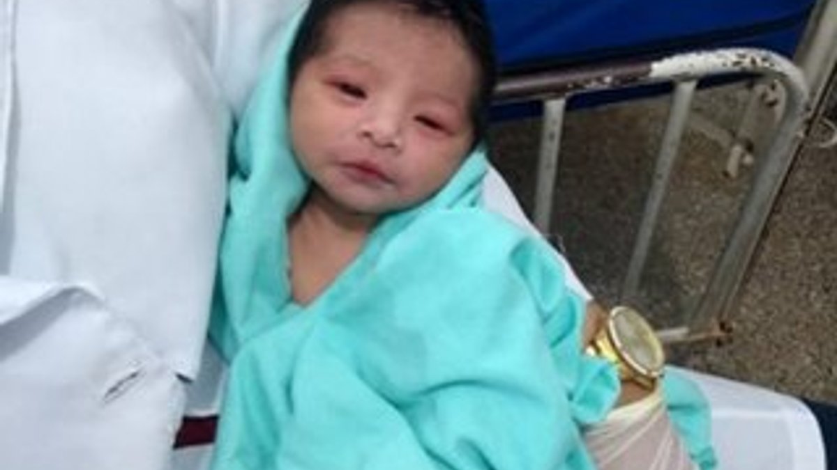 Brezilya'da 8 saat toprak altında kalan bebek kurtarıldı
