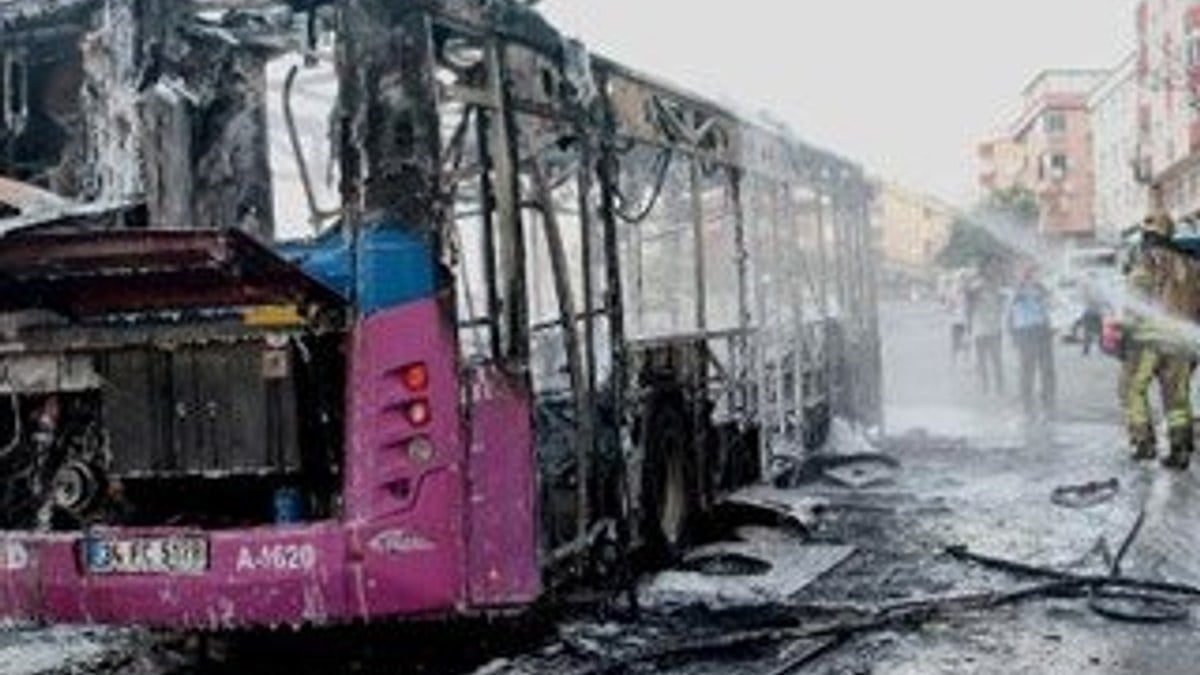 Gaziosmanpaşa'da halk otobüsünde yangın