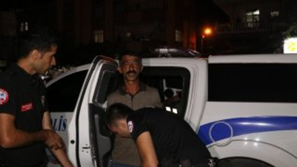 Adana'da polisten kaçan araçtan 4 kilo esrar çıktı