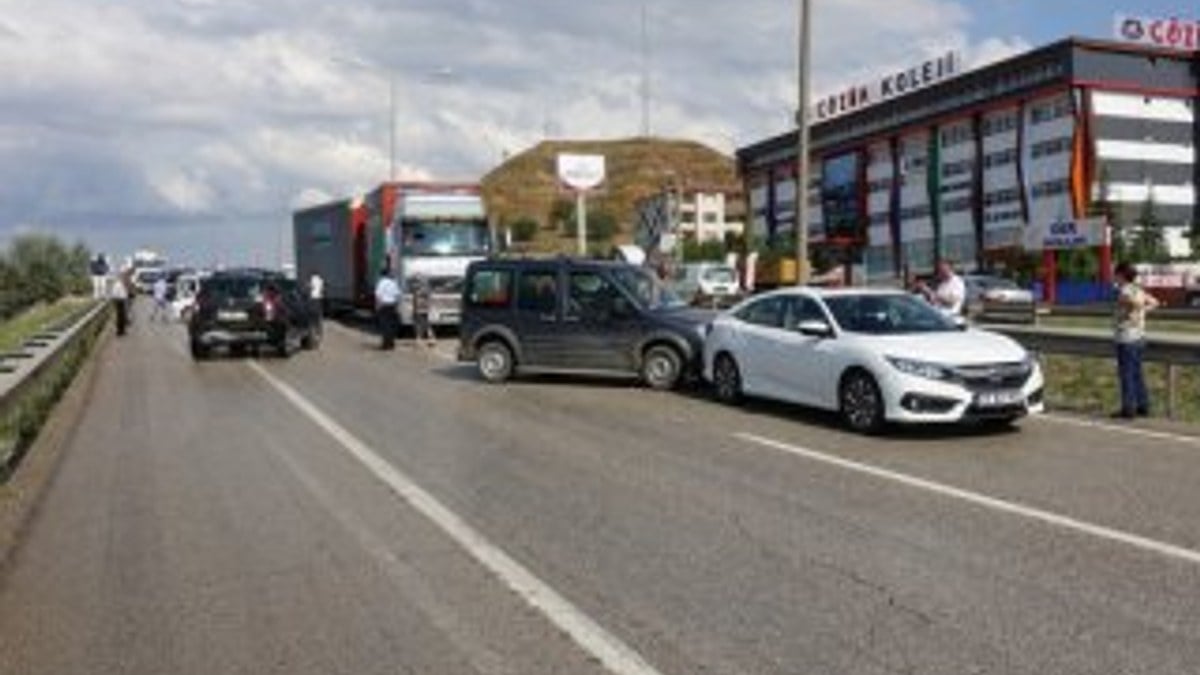 Kırıkkale'de zincirleme kaza: 11 yaralı