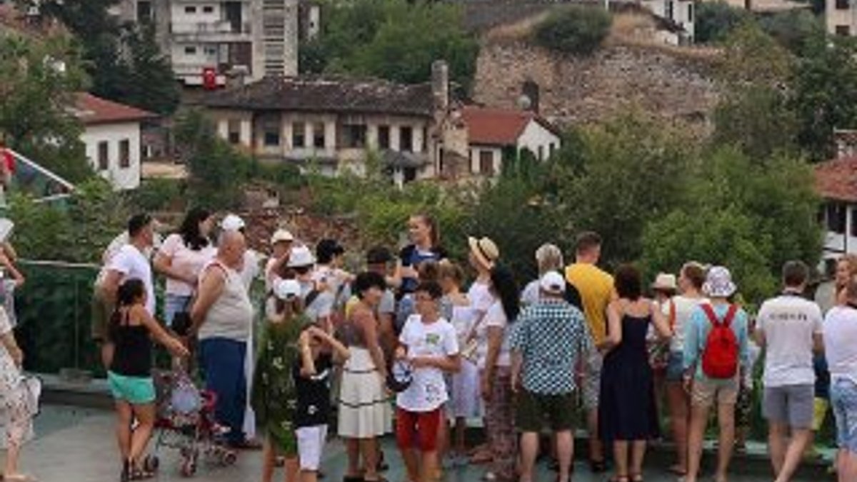 Antalya'ya bir günde 79 bin yabancı turist geldi