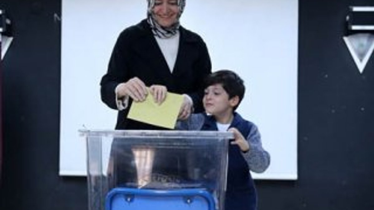 Bakan Kaya'nın oy kullandığı sandık 'Erdoğan' dedi