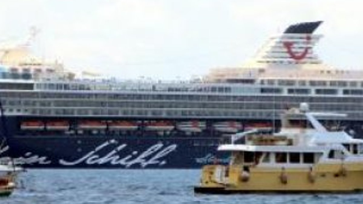 Mein Schiff 2 gemisi Bodrum'a 2 bin Alman turist getirdi