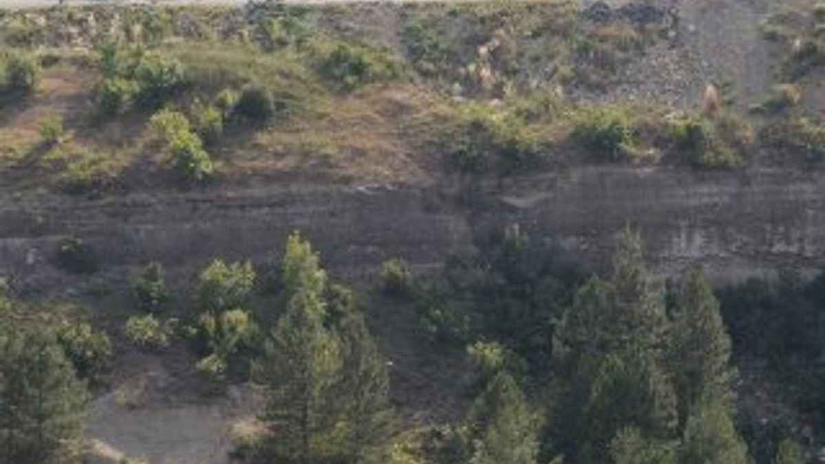 Karabük'te otomobil 100 metrelik kanyona devrildi
