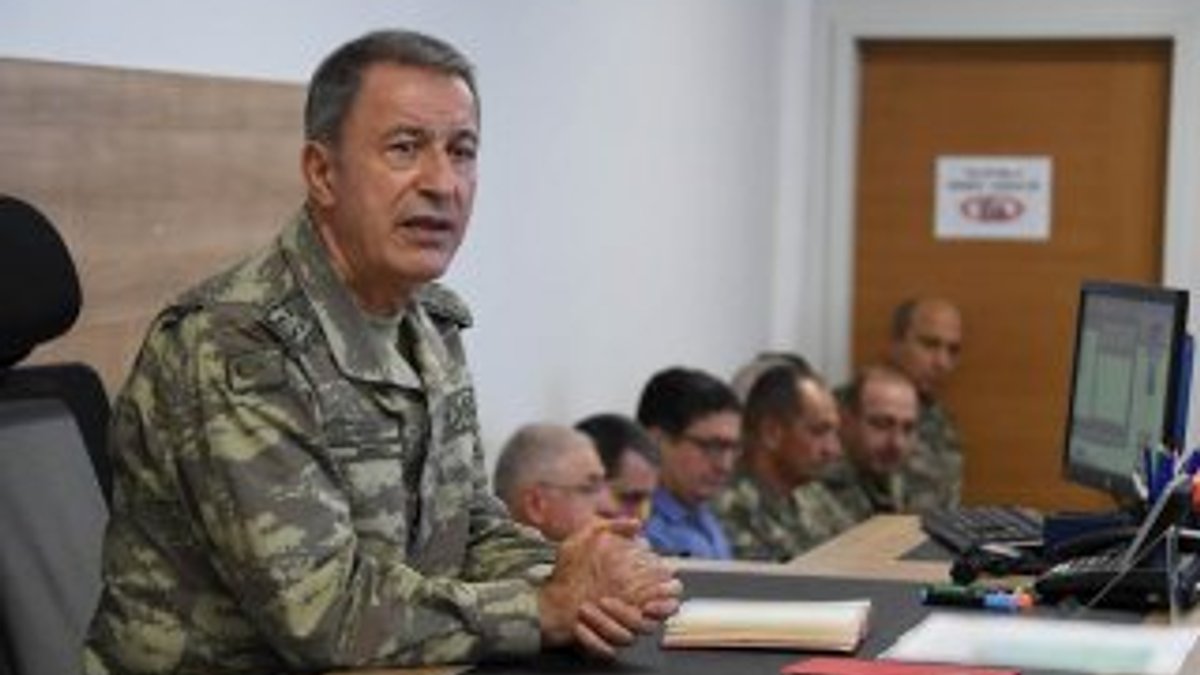 Orgeneral Akar: YPG, Münbiç'i terk ediyor