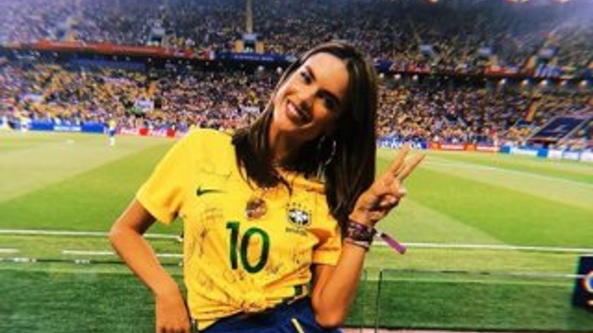 Alessandra Ambrosio Dünya Kupası'nda