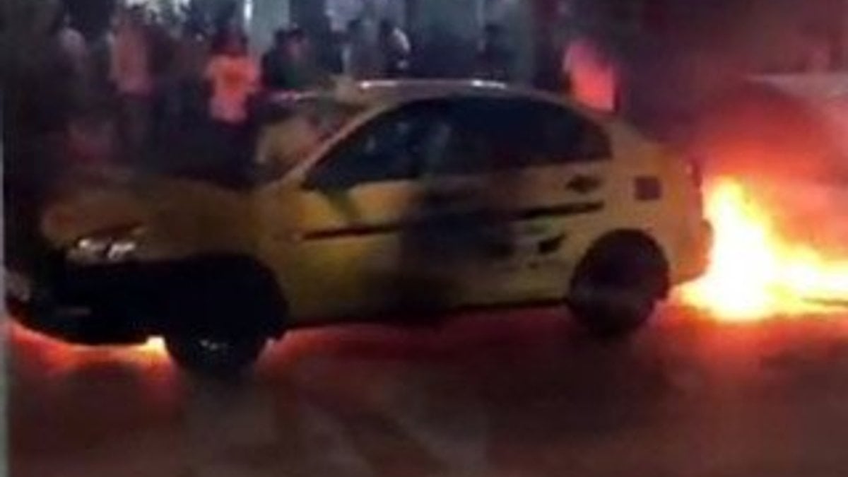 Bingöl'de damlayan benzin ticari taksiyi yaktı