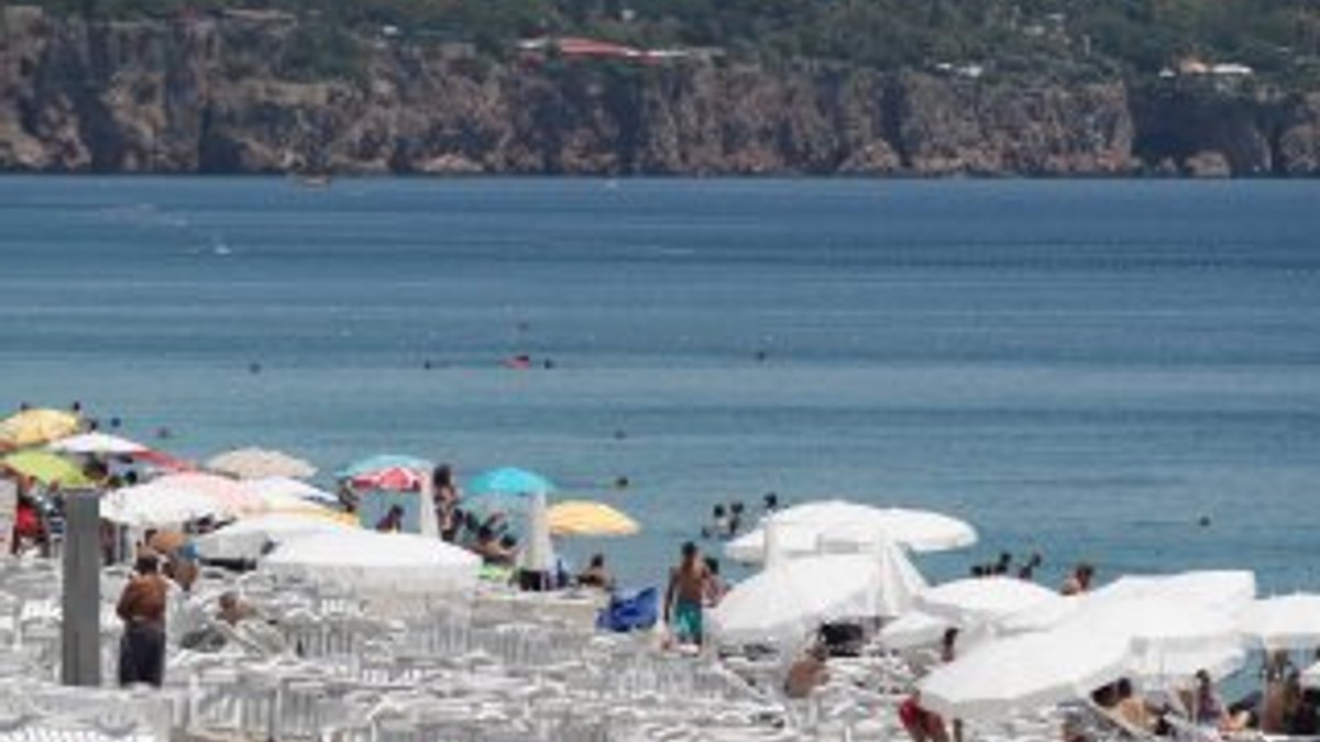 Antalya'da plajların boş kalma nedeni: Sıcak