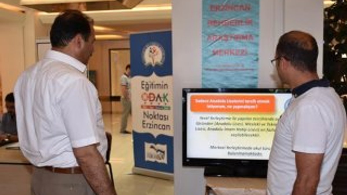 Erzincan'da tercih danışma standı açıldı
