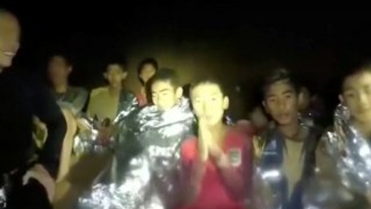Mağarada mahsur kalan çocuklar kurtarılmayı bekliyor