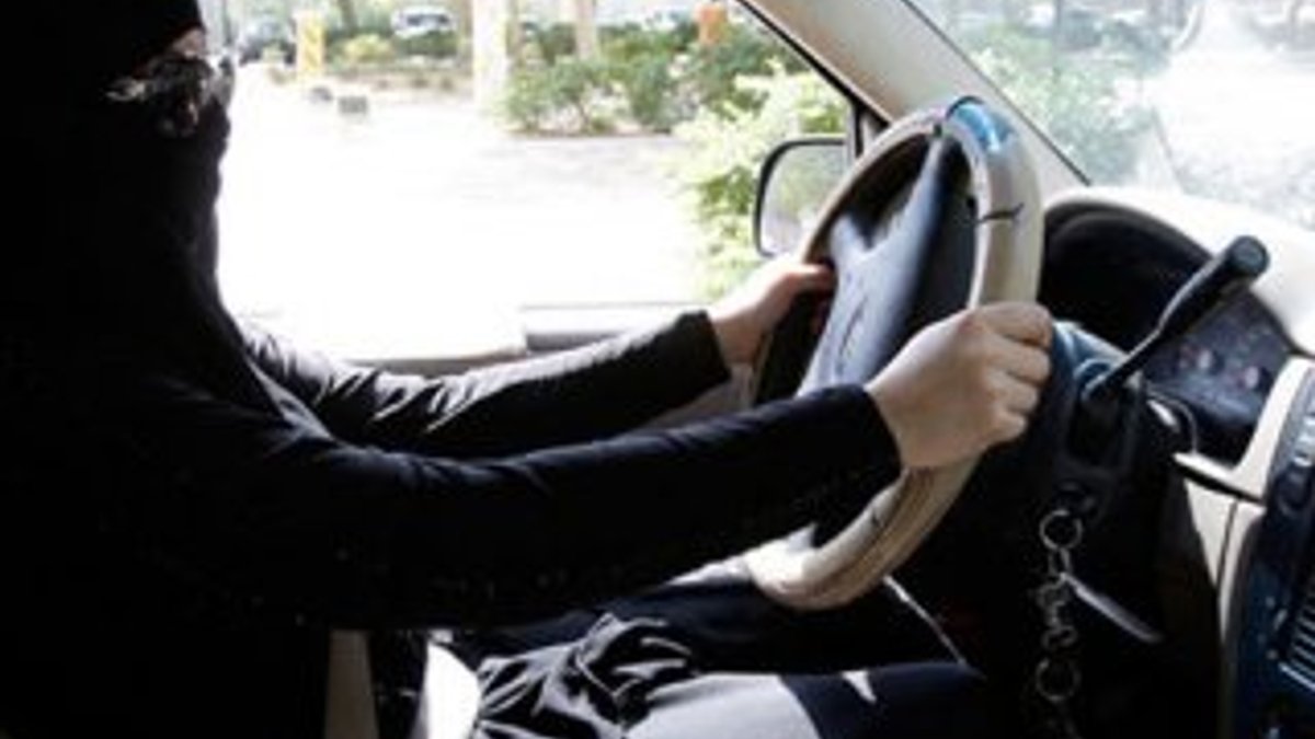 Suudi Arabistan'da kadın sürücü yayaya çarptı