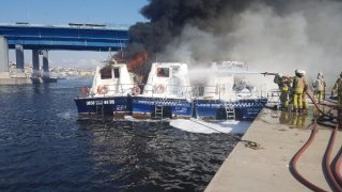 Haliç'teki deniz taksilerinde yangın