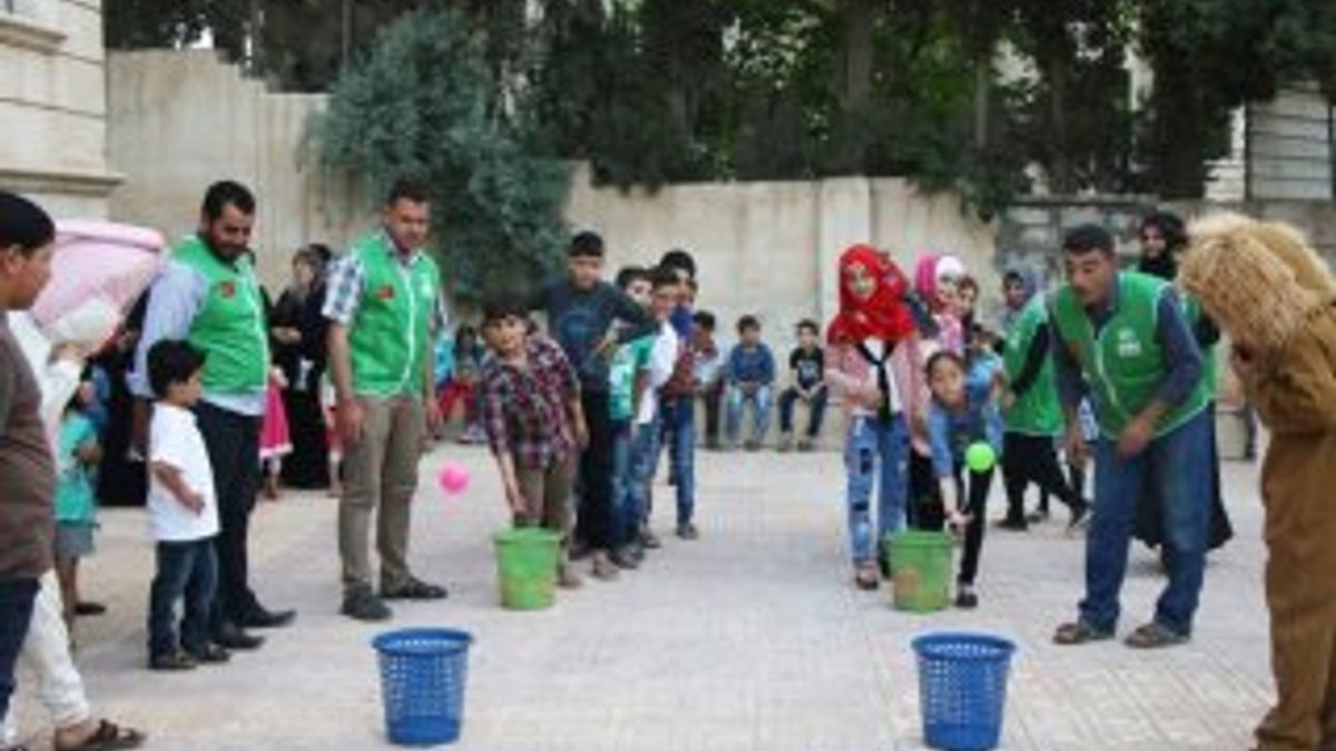 Suriyeli yetimlere moral etkinliği