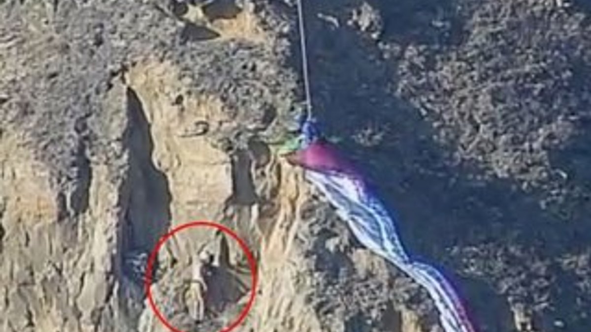 Paraşütüçü 152 metreden yere çakılacakken kurtarıldı