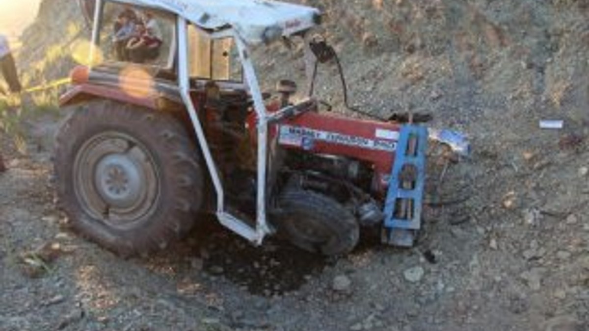 Piknik dönüşü traktör devrildi: 4 kişi öldü
