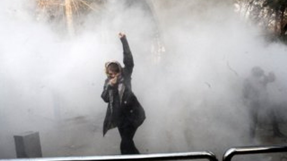 İran'da sokakları yakıp yıkan 258 kişiye hapis