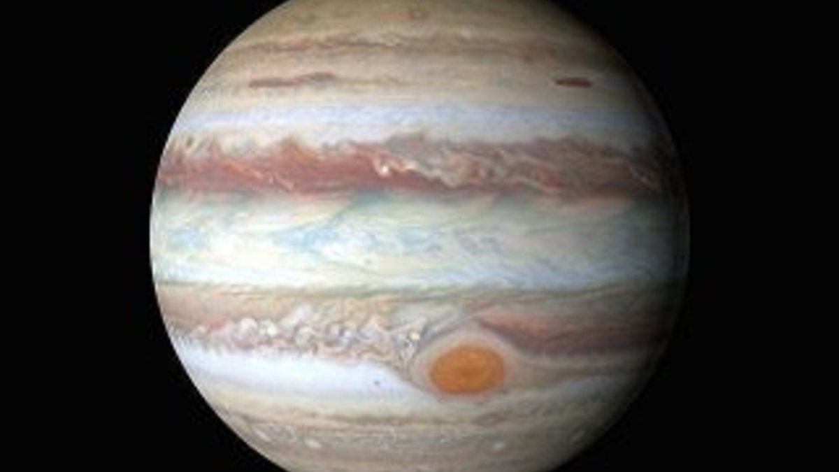 Jüpiter'in yeni uyduları keşfedildi
