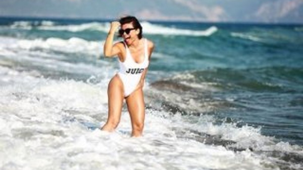 Selen Görgüzel'den bikini pozlarını eleştirenlere yanıt