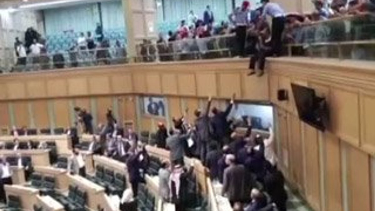 Ürdün parlamentosunda intihar girişimi