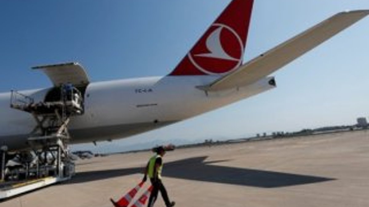 Hava yükünün 26 milyon tonu Türkiye'den taşındı