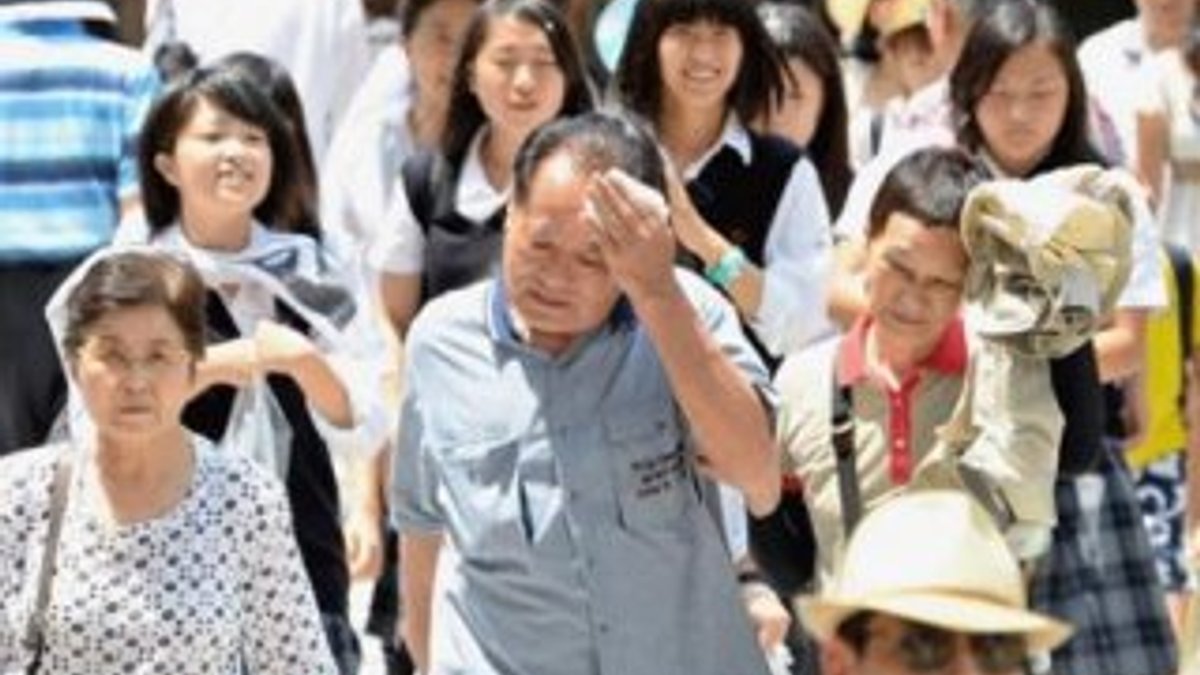 Japonya'da sıcaktan ölenlerin sayısı 77'ye çıktı