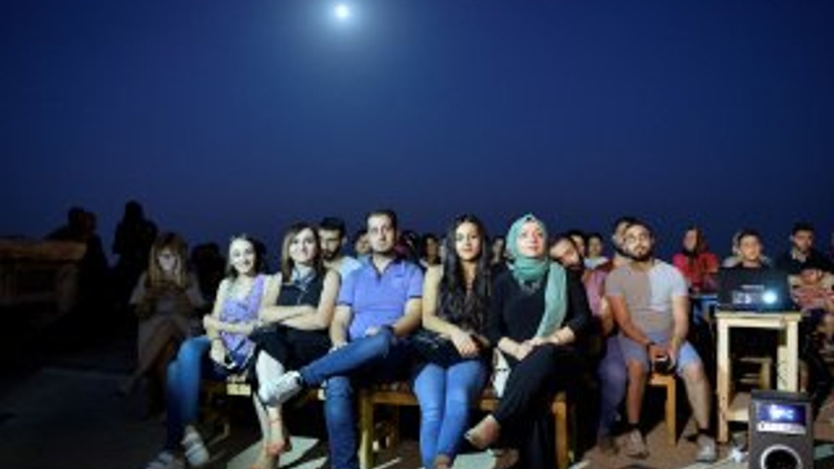 Mardin'de damda sinema keyfi