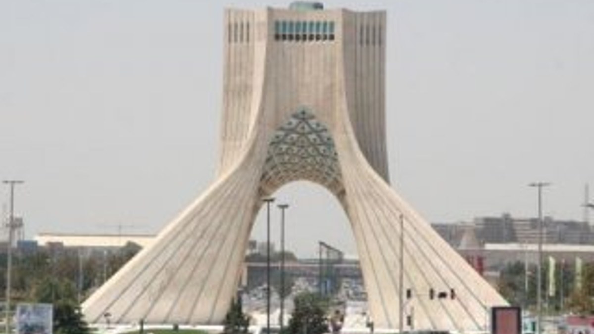İran'da 60 devlet kurumunun elektriği kesildi