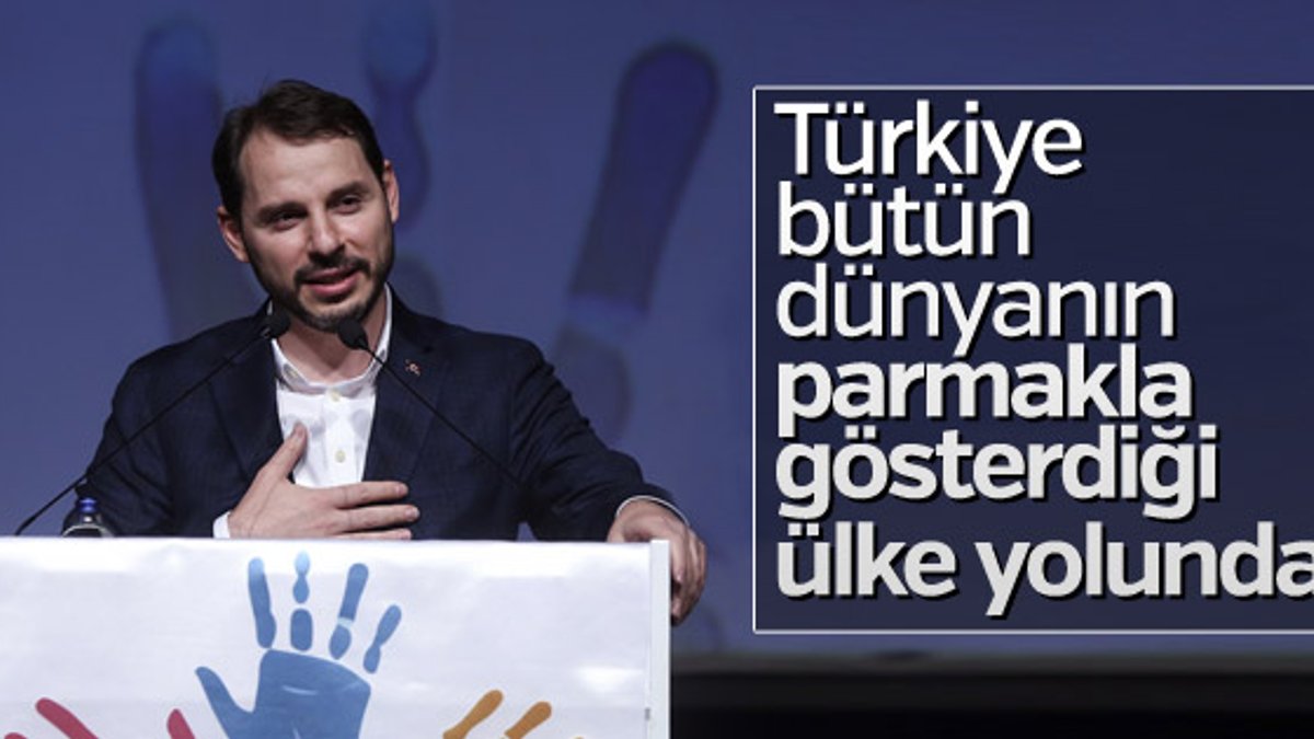 Bakan Albayrak, Türkiye'nin örnek ülke olduğunu belirtti