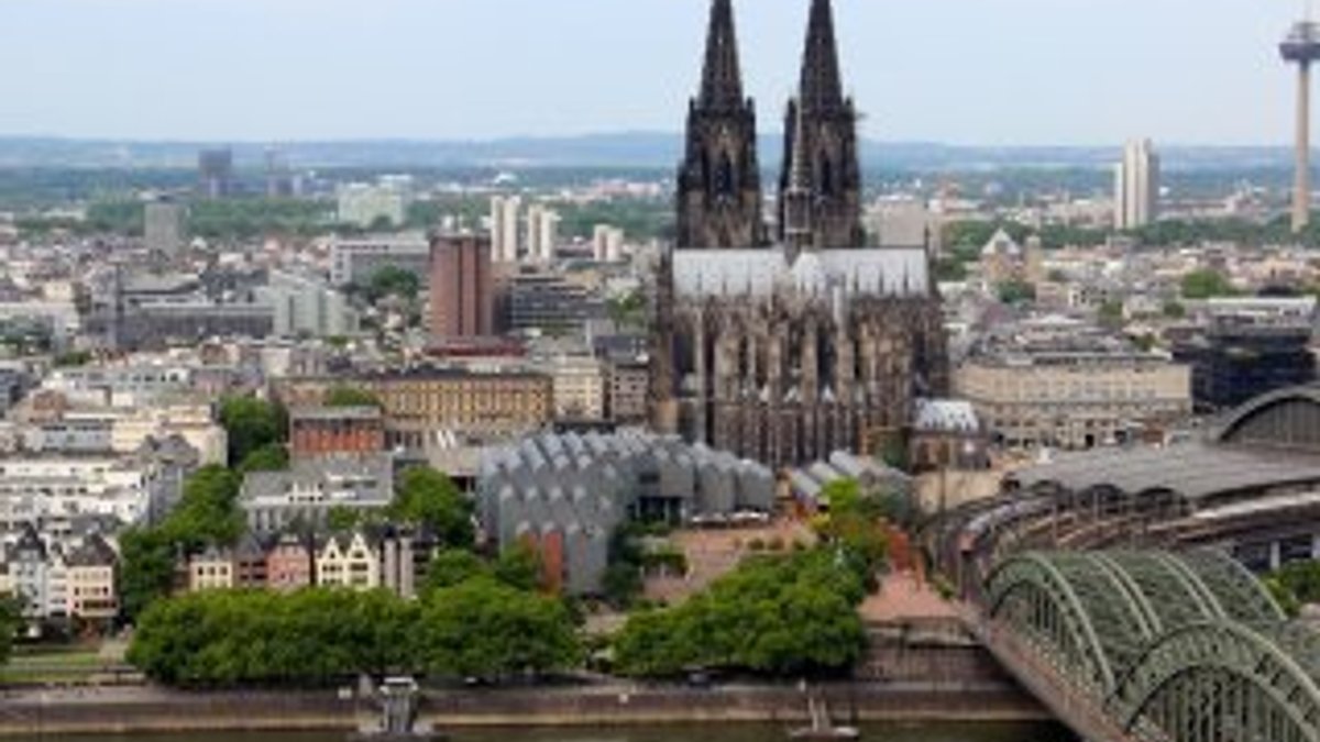 Köln Katedrali'nin örtüleri kayboldu