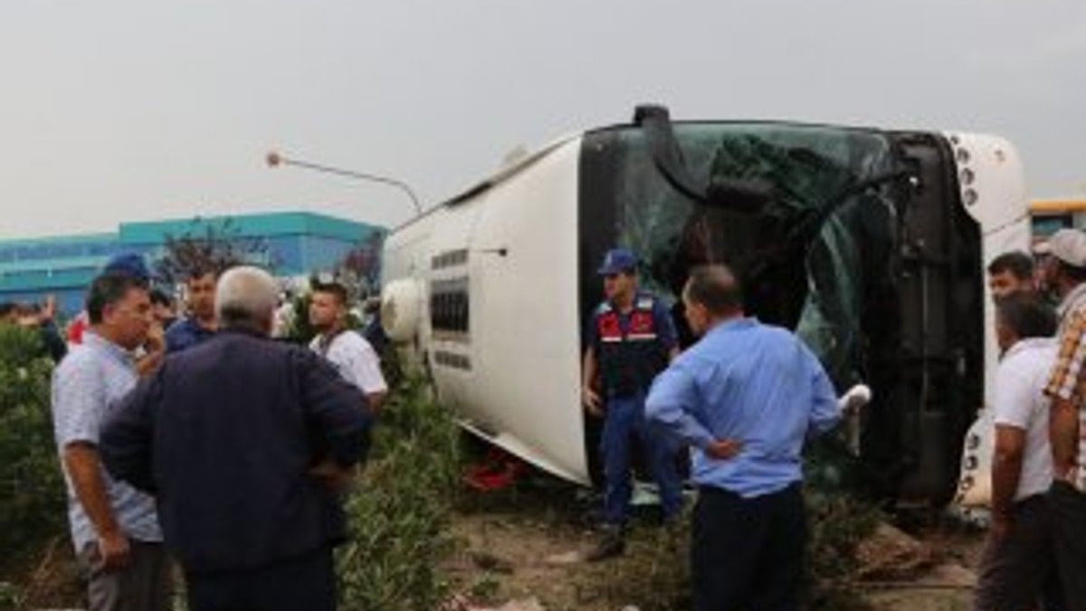 Manisa'da otobüs devrildi: 1 ölü, 41 yaralı