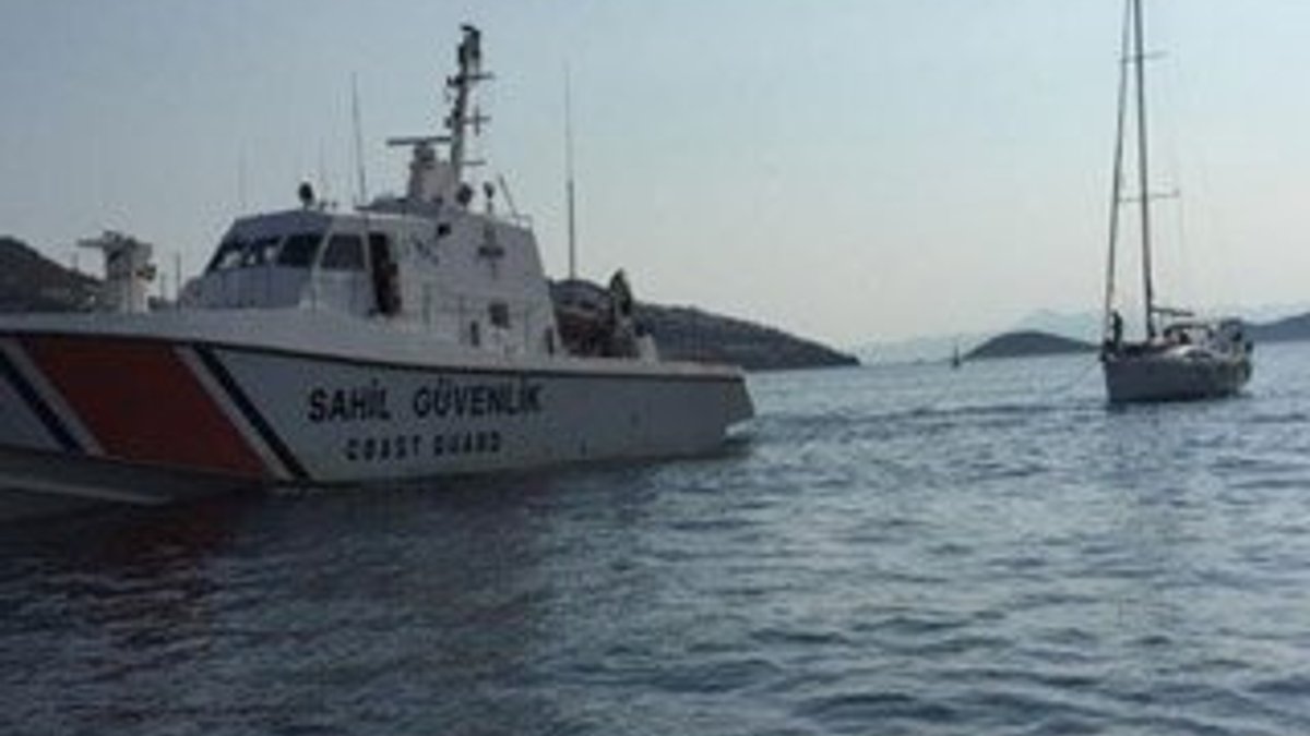 Sürüklenen teknedeki 4 kişiyi Sahil Güvenlik kurtardı