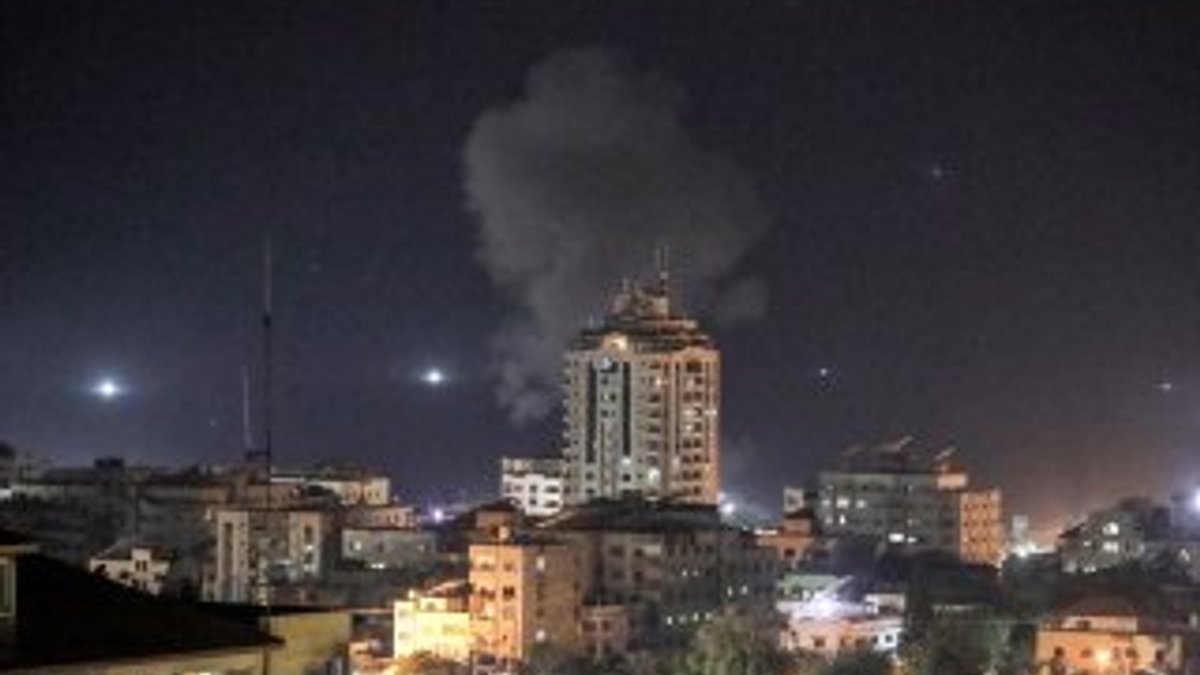 İsrail, Gazze bize 36 roket attı diyerek bomba yağdırdı