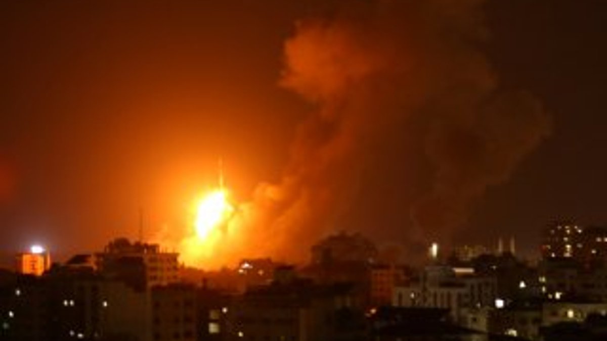 İsrail Gazze'yi BAE ile birlikte vurdu