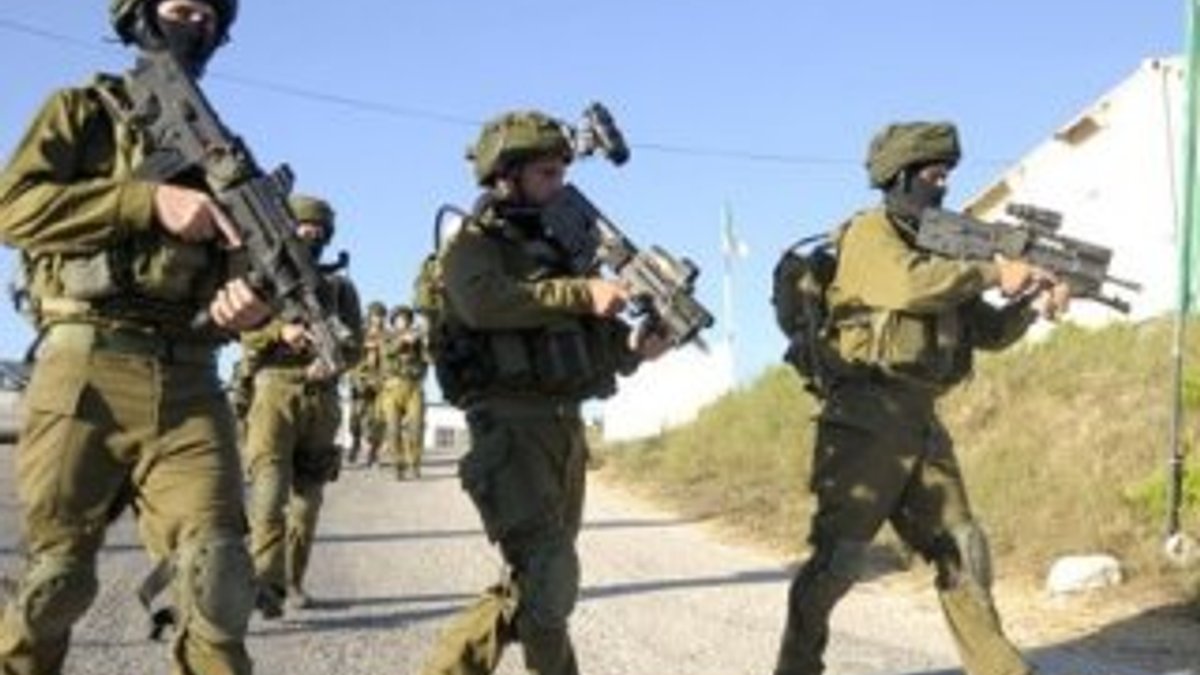 İsrailli askerler Filistinli çocuğa saldırdı