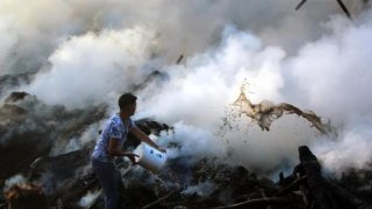 Bolu'da 1 ev 4 samanlık yandı