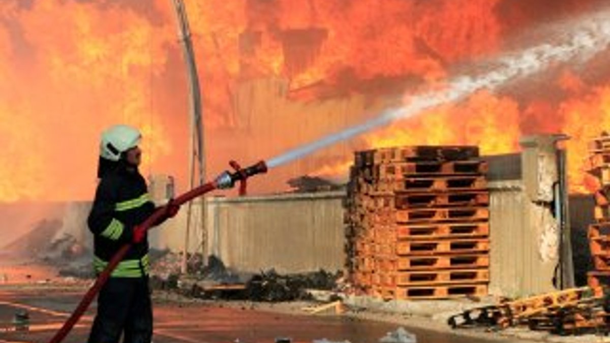 Konya'daki büyük yangın söndürüldü