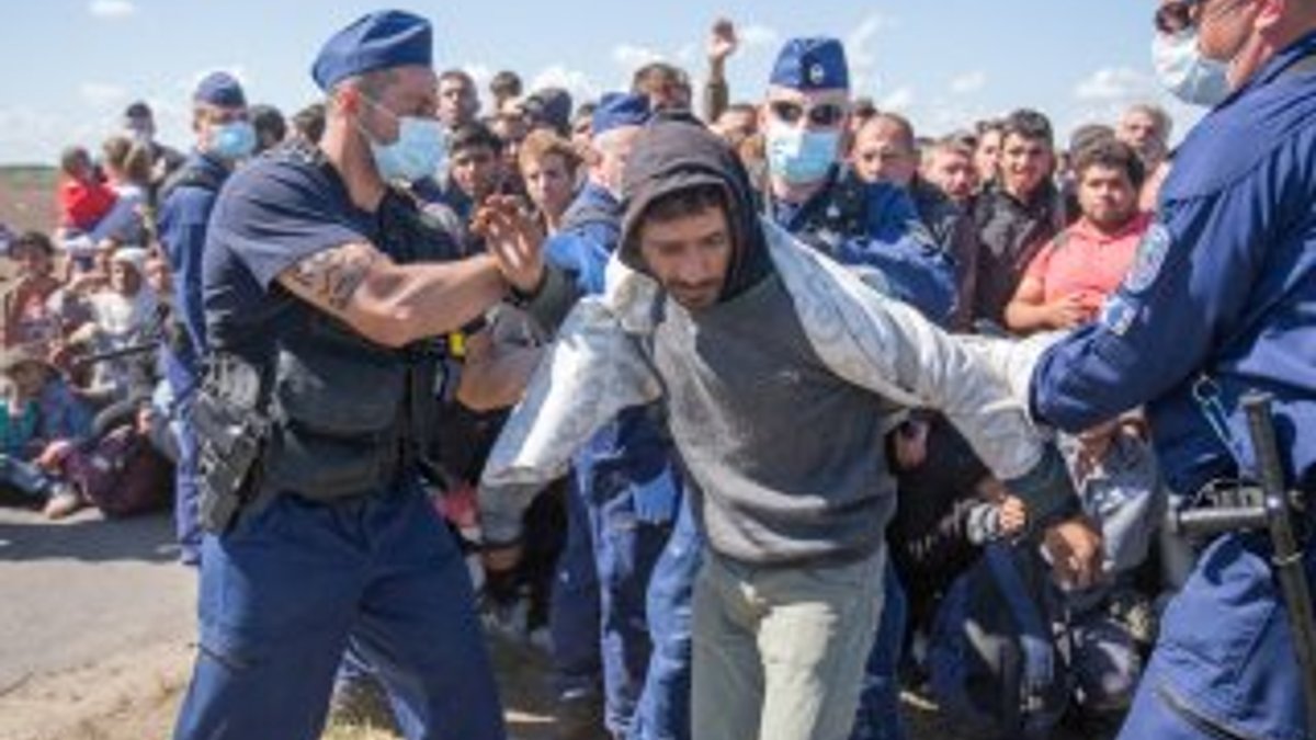 Macaristan sığınmacıları aç bırakma taktiğine son verdi