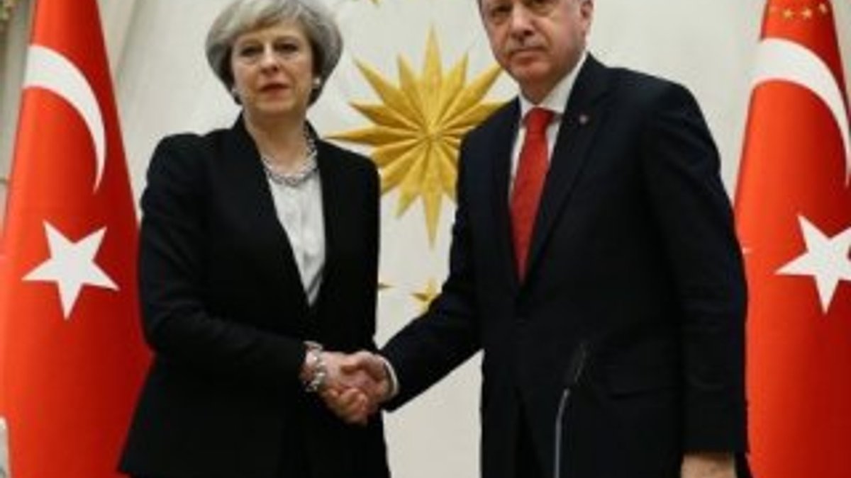 Erdoğan ile İngiltere Başbakanı telefonda görüştü