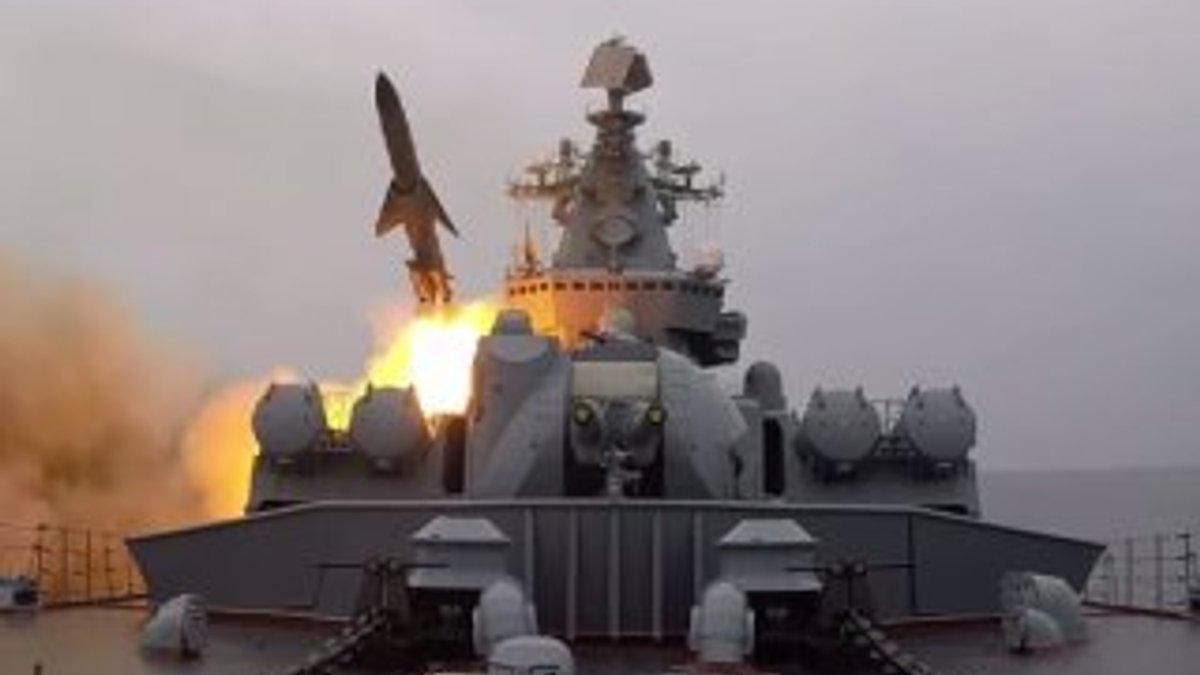 Rusya seyir füzelerini denedi