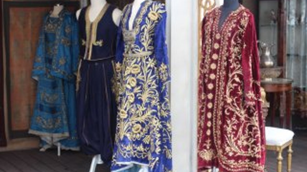 Osmanlı giysileri Antika Festivali’nde görücüye çıktı