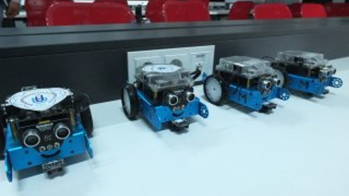 Öğrencilere robot araç eğitimi
